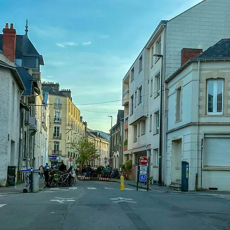 Gare Sncf & Jardin Des Plantes
